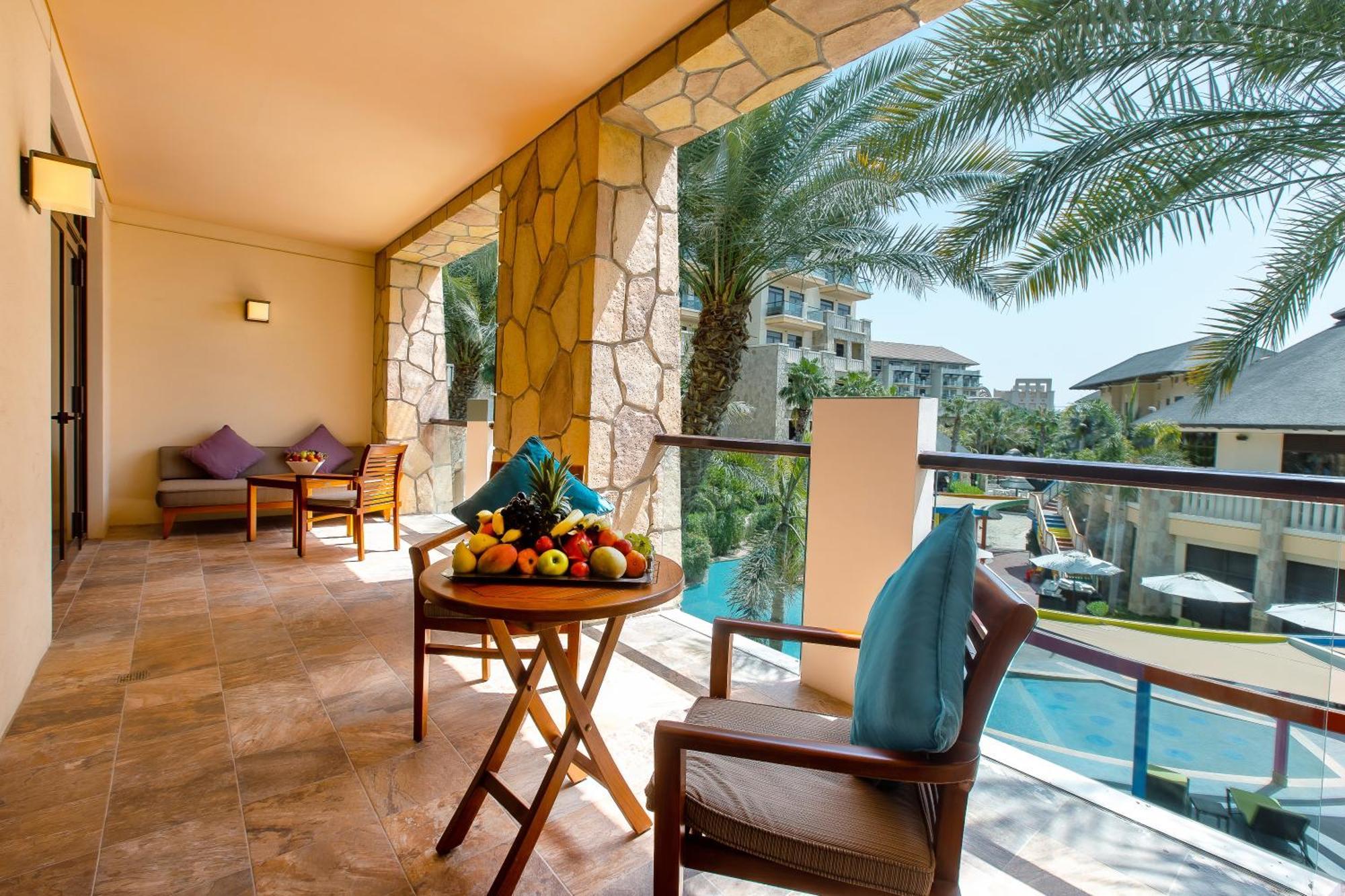 Sofitel Dubai The Palm Resort & Spa Exterior photo